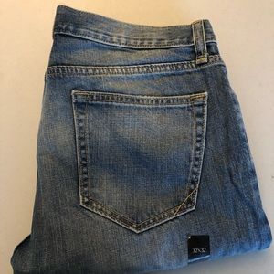 Banana Republic Vintage Straight Leg Jeans 32